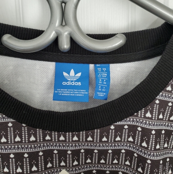 Adidas VEUC Originals Pavao Crop Sweatshirt - Picture 6 of 8